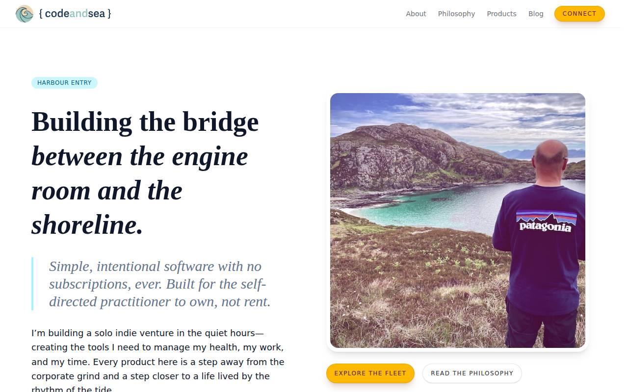 Screenshot of codeandsea.com